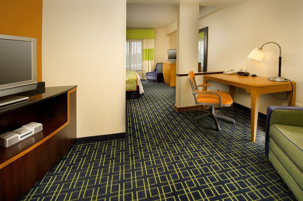 Fairfield Inn And Suites Cleveland Rum bild