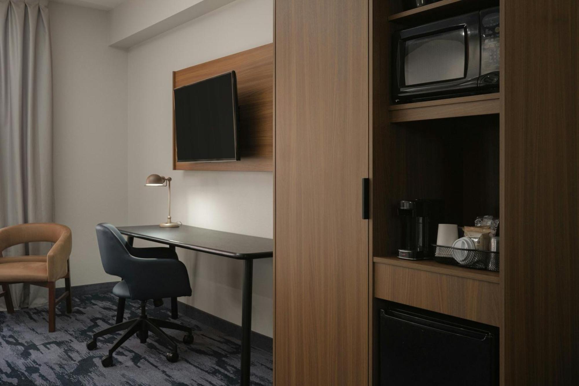 Fairfield Inn And Suites Cleveland Exteriör bild